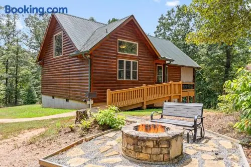 Cabin For Two Near Helen w Spa Amenities - Image 1