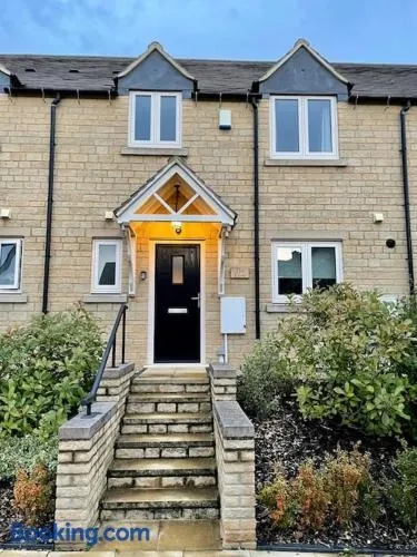 Lion Cottage, Broadway - Image 1