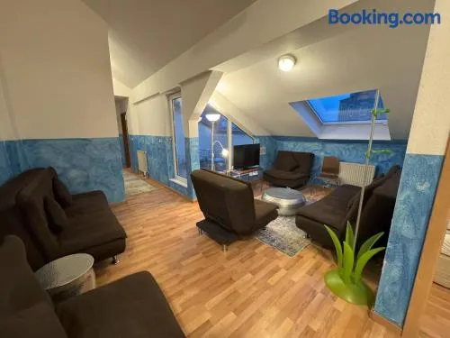 M M Central Apartments Gruppen, Handwerker und Monteure Budget - Image 1