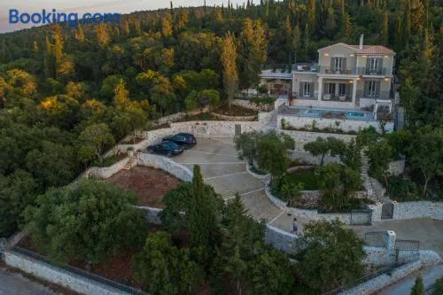Luxury Villa Fiscardo Walk - Heated Pool & Jacuzzi - Image 1
