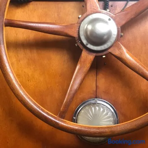 La Cabine du Capitaine - Image 1