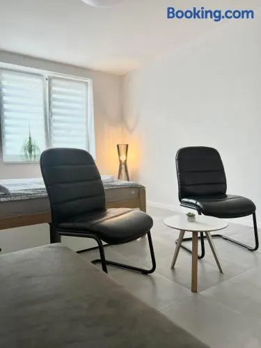 2 Moderné Apartmány 19 a 95 v Súkromí v centre mesta - Image 1