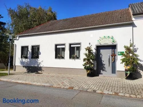 Zur Weinlaube - Image 1