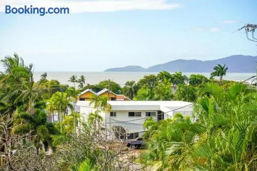 Oceanview Oasis in Belgian Gardens, Townsville - Image 1