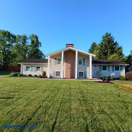 Cliffside Cottage - Image 1