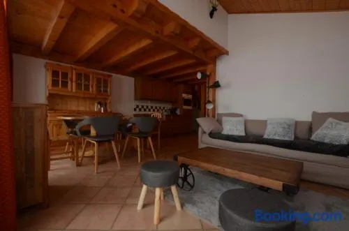 Chalet A, Village des Lapons Les Saisies, 3 chambres et 1 espace nuit mezzanine - Image 1