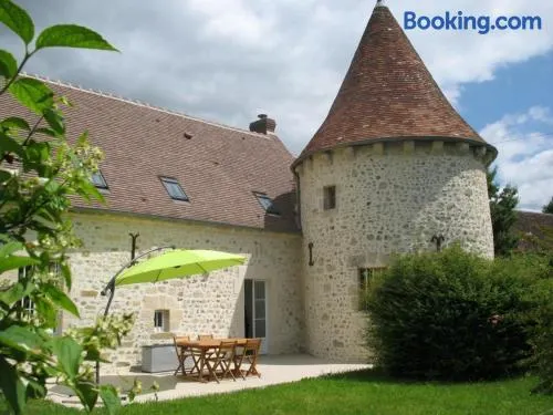 Gîte avec charme historique, 5 chambres, vaste jardin - Image 1