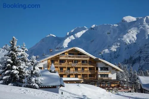Hotel & Chalet Montana - Image 1