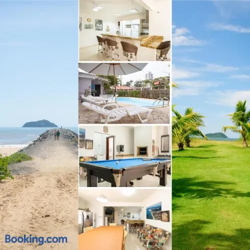 Casa Completa com Piscina Churrasqueira Sinuca Wi-Fi e Garagem para 4 Carros a 350m da Praia Acomoda 12 Pessoas, 4 Quartos com Ar-Condicionado - Image 1
