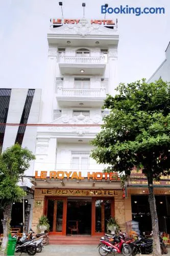 Khách sạn Le Royal - Image 1