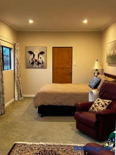 105 Mary St Westbury - Image 1