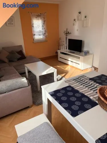 Große Monteurwohnung mit 4 Zimmer und Parkplatz, Waschmaschine, Internet, voll ausgestattete Küche - Image 1
