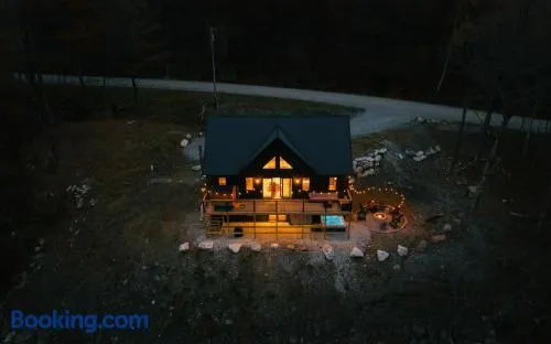 Arrow Head Cabin - Image 1