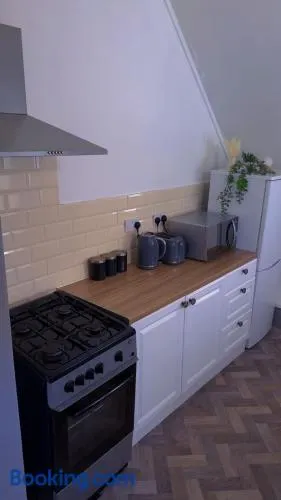 Cozy 2-Bedroom Apartment in Tyne and Wear - Image 1