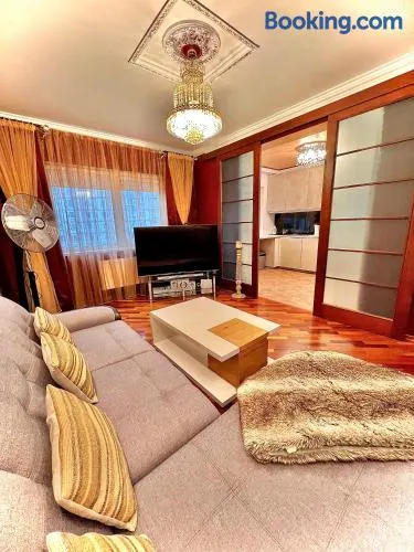 Exclusive Golden Sands apartment - Image 1