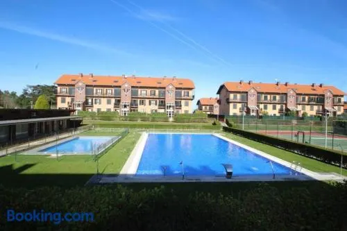 Apartamento con Vistas en Complejo Residencial - Image 1