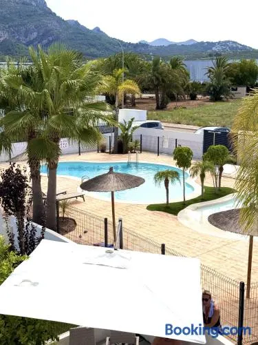 Charming bungalow with panoramic rooftop terrace - Image 1