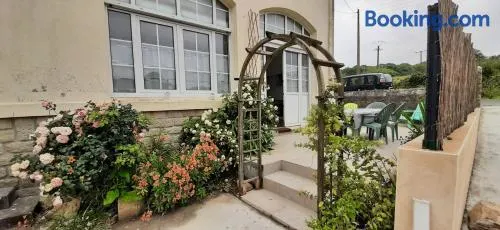 12 RDC Appartement 2 chambres jardin terrasse - Image 1