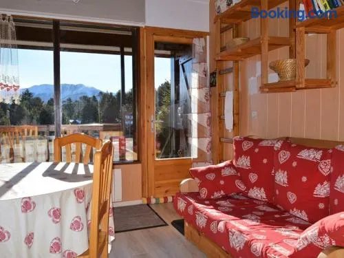 Chalet 2 pièces pour 4 pers près des pistes, terrasse sud - FR-1-592-23 - Image 1