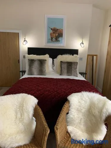 Pear Tree Cottage - Image 1