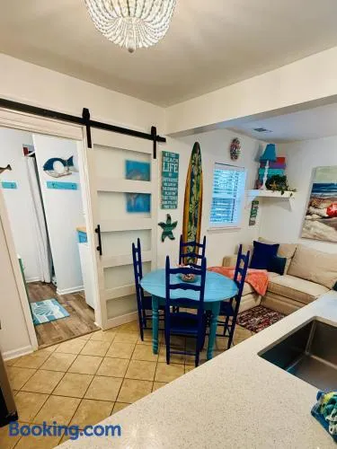 Mini Pearl, Private 2 BR - 1 block to BEACH! - Image 1