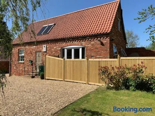 Charming 2- Bed Cotage I 2 Bathrooms I Viking Way I Dog Friendly I Lincolnshire Wolds - Image 1