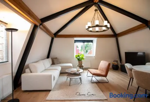 ApartHotel De Koning by Urban Home Stay - Image 1
