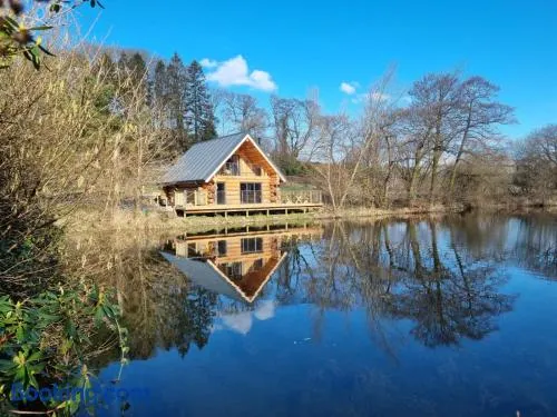 Kingfisher Cabin - Image 1