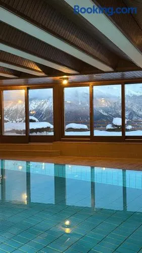Ski - Image 1