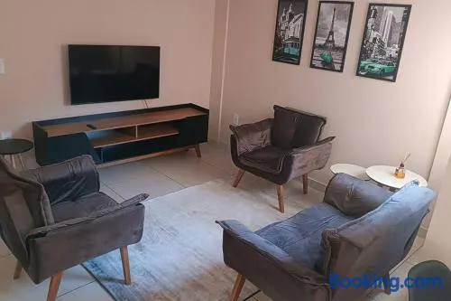 Apartamento com varanda no centro de Aperibé - Image 1