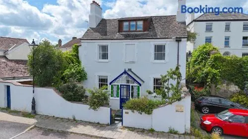 Devon, Sleeps 5, beaches, dog friendly, log burner - Image 1
