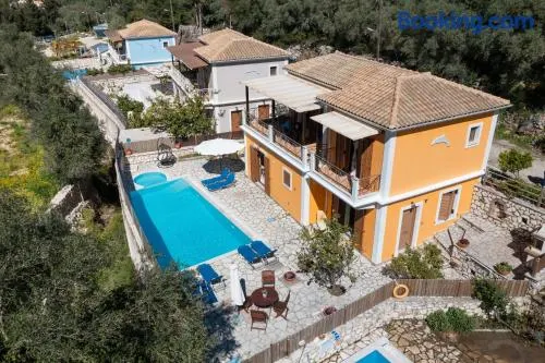 DELPHINUS VILLAS-Villa Nikitas - Image 1