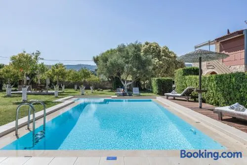 Neriana Villa - Garden Paradise - Image 1