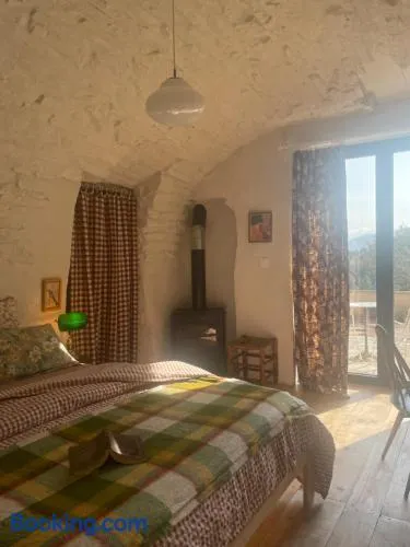 Habitación con cocina de verano jardín y entrada privada - Image 1