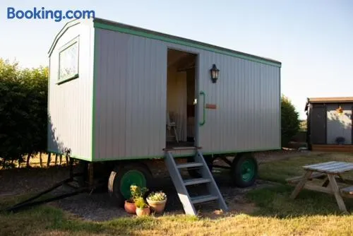 Galahad - Shepherd's Hut - Image 1