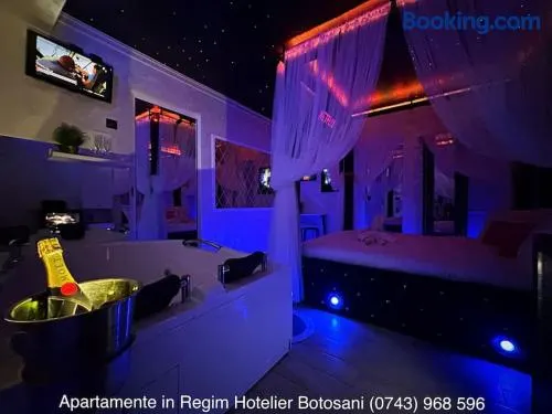 Apartament cu o camera de Lux cu Jacuzzi/Constelatie complet utilat acceptam plata cu cardul de vacanta - Image 1