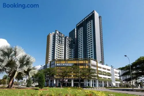City Living Cozy 2 Room Suite 5PAX@ Metropol Perda - Image 1