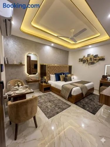 Hotel Nysha INN Near IGI Delhi Airport - Free Pickup & Drop - Image 1