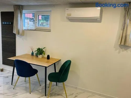 Cool private room - Image 1