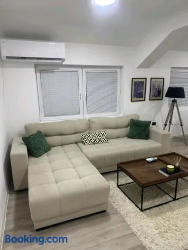 Apartman Centar-moderan dvosoban stan u centru - Image 1