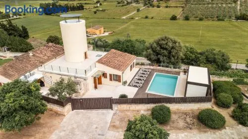 Maison de campagne avec terrasse, piscine privée et jardin | Vue jardin - Image 1