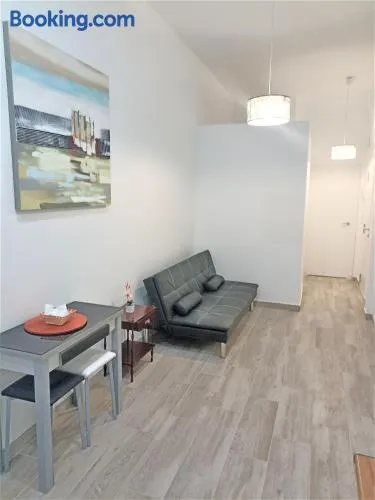 Orange Apartments - Image 1