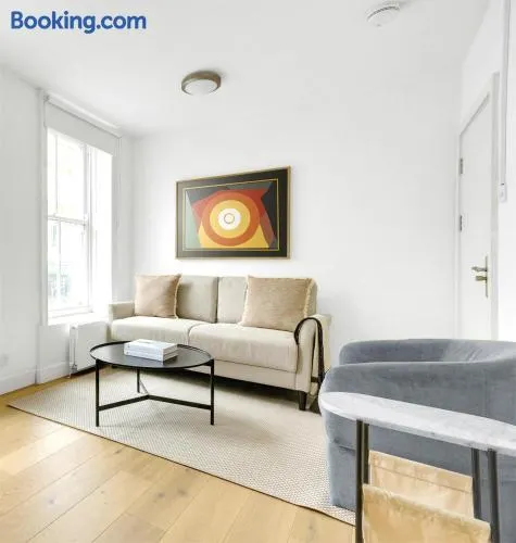 Amazing 3BR near Brick Lane - Image 1
