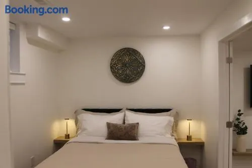 Queen Bed Suite-Private Entrance - Image 1