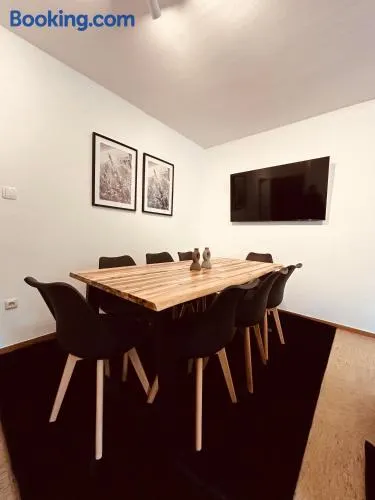 K20 XXL I 180m2 I Terrasse I BBQ I 7 Zimmer I 3 Bäder - Image 1