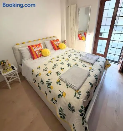 Lemon House - Image 1
