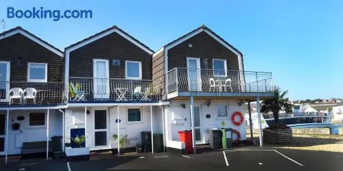 Aisla Cottage • East Cowes • Isle of Wight - Image 1