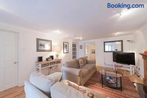 Apartment Jamaica Street 7 - Image 1