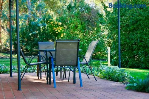 Serena Cottages Beechworth - Your Country Getaway - 1 - Image 1