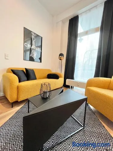 ANER2 STYLISCHE Ferienwohnung mit Sauna in Dresden Weißer Hirsch - Image 1